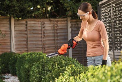 Black & Decker Akku-Gras/Strauchschere; 18V/2,0 Ah; BCSS18D1-QW